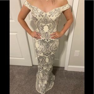 Prom/formal dress size 2